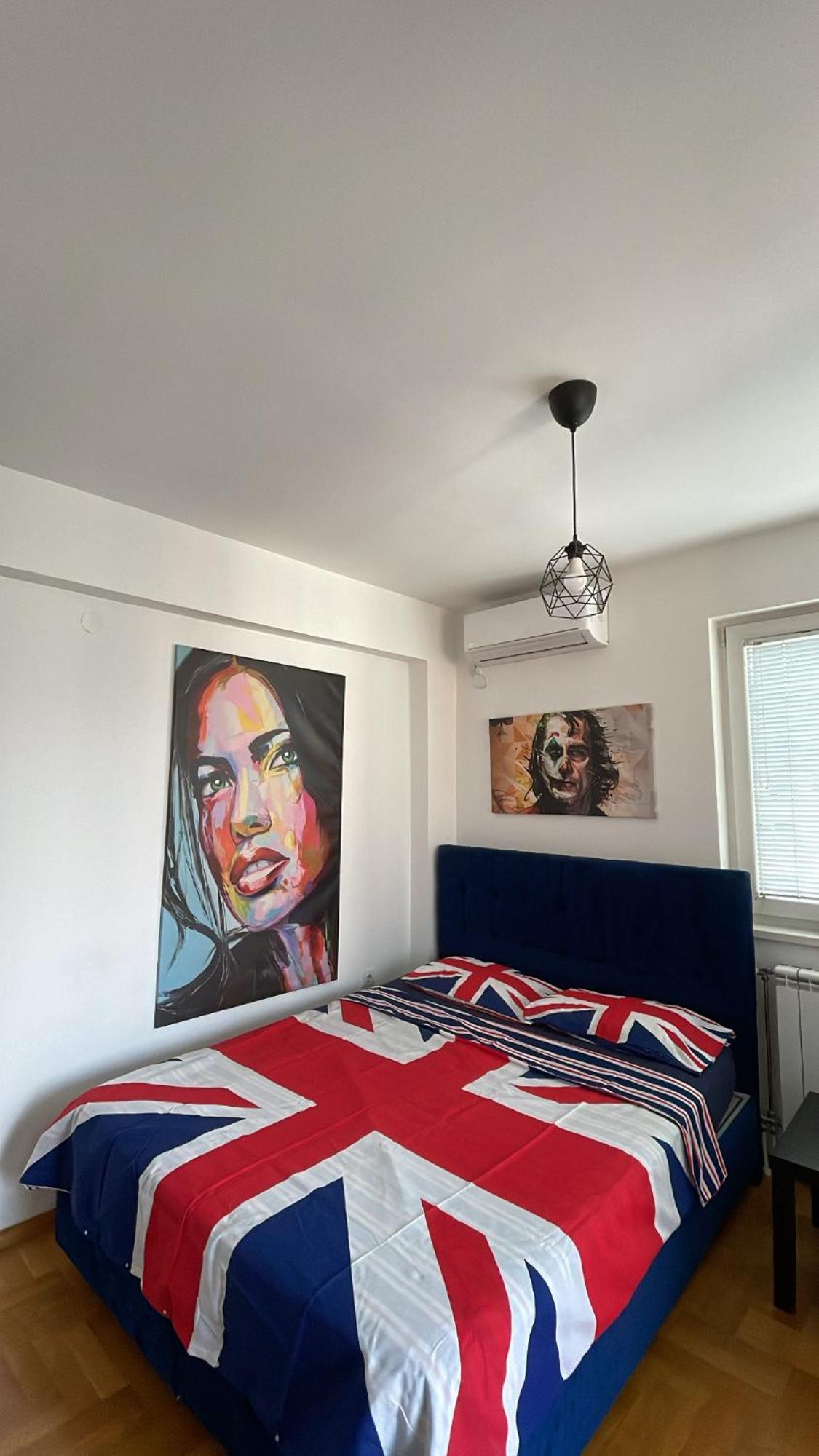 New Modern Rooftop Apartment-Free Private Parking Skopje Esterno foto