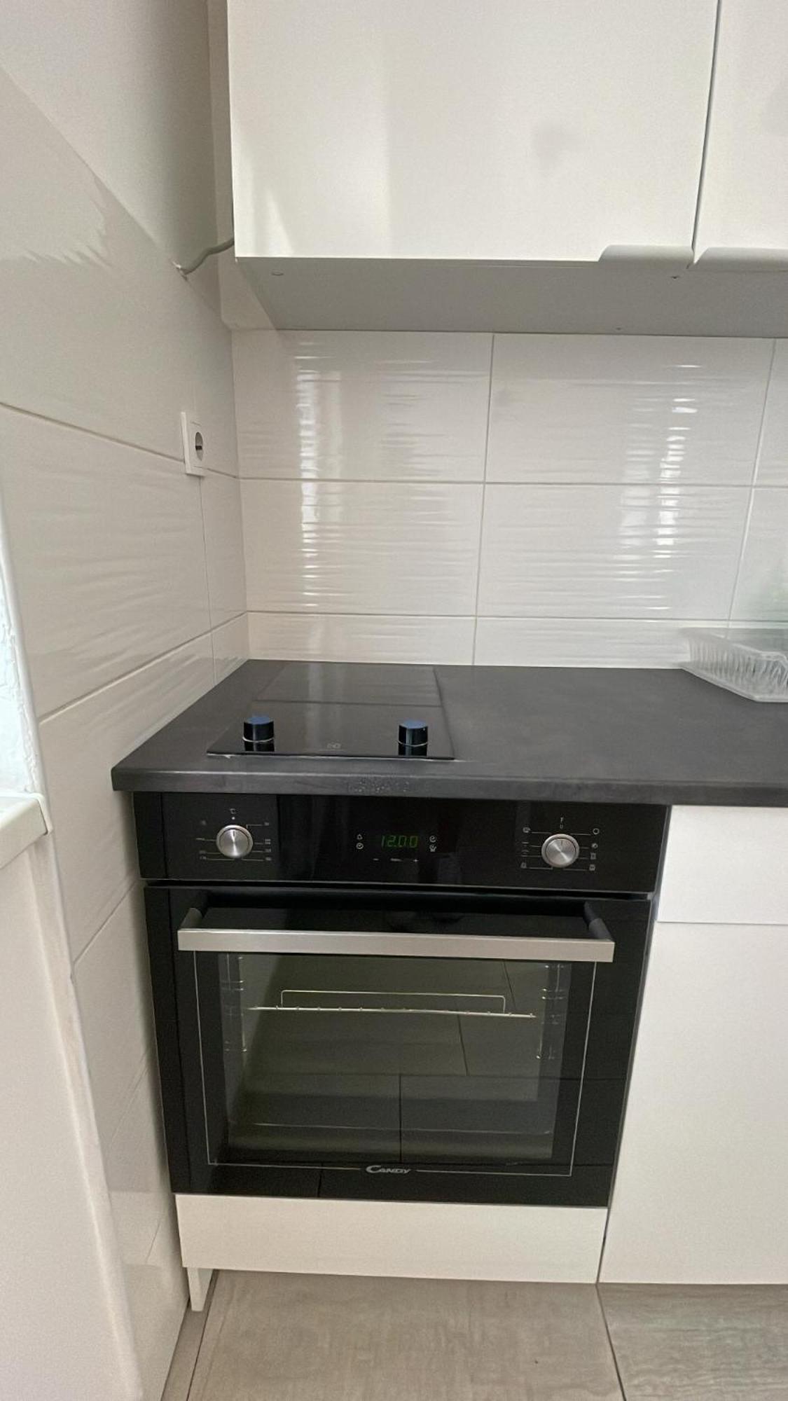 New Modern Rooftop Apartment-Free Private Parking Skopje Esterno foto