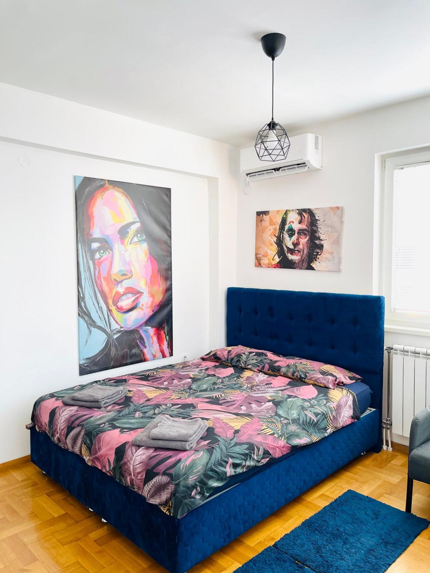 New Modern Rooftop Apartment-Free Private Parking Skopje Esterno foto