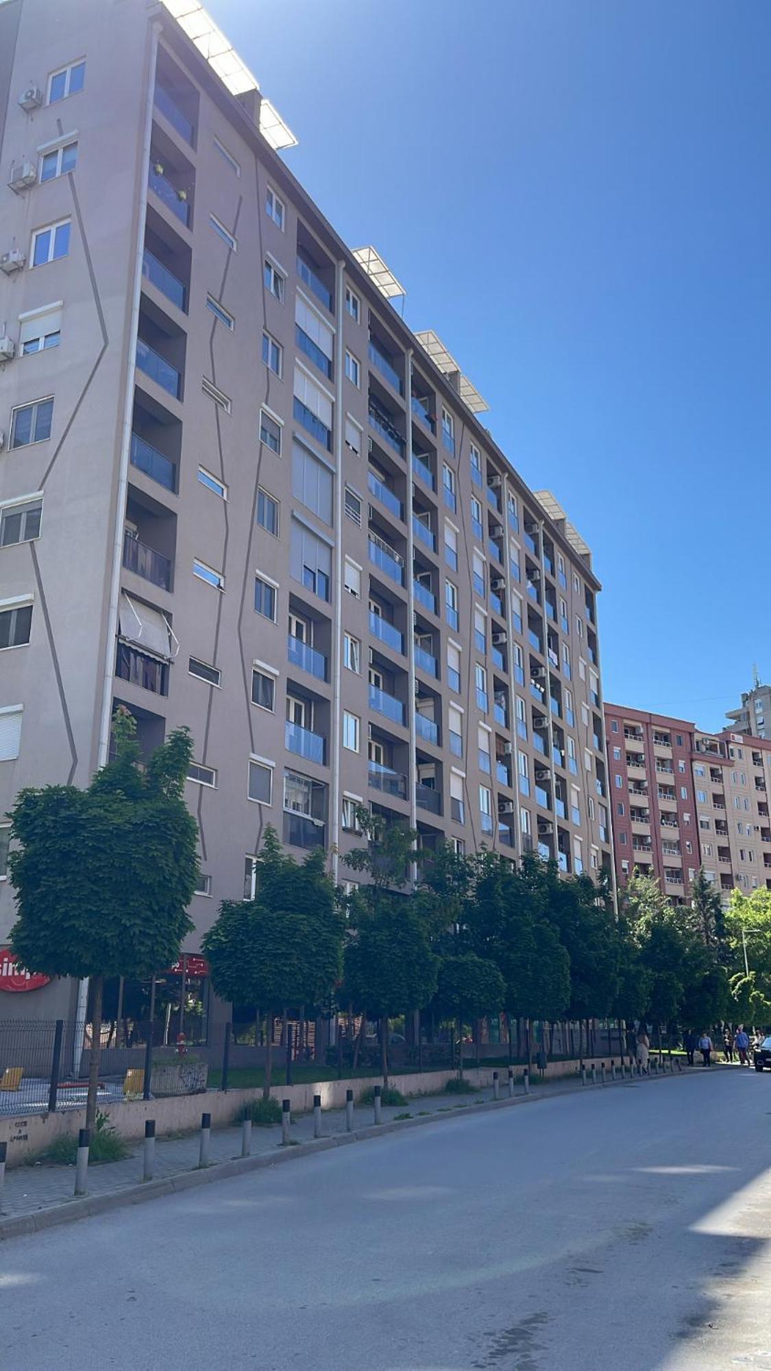 New Modern Rooftop Apartment-Free Private Parking Skopje Esterno foto
